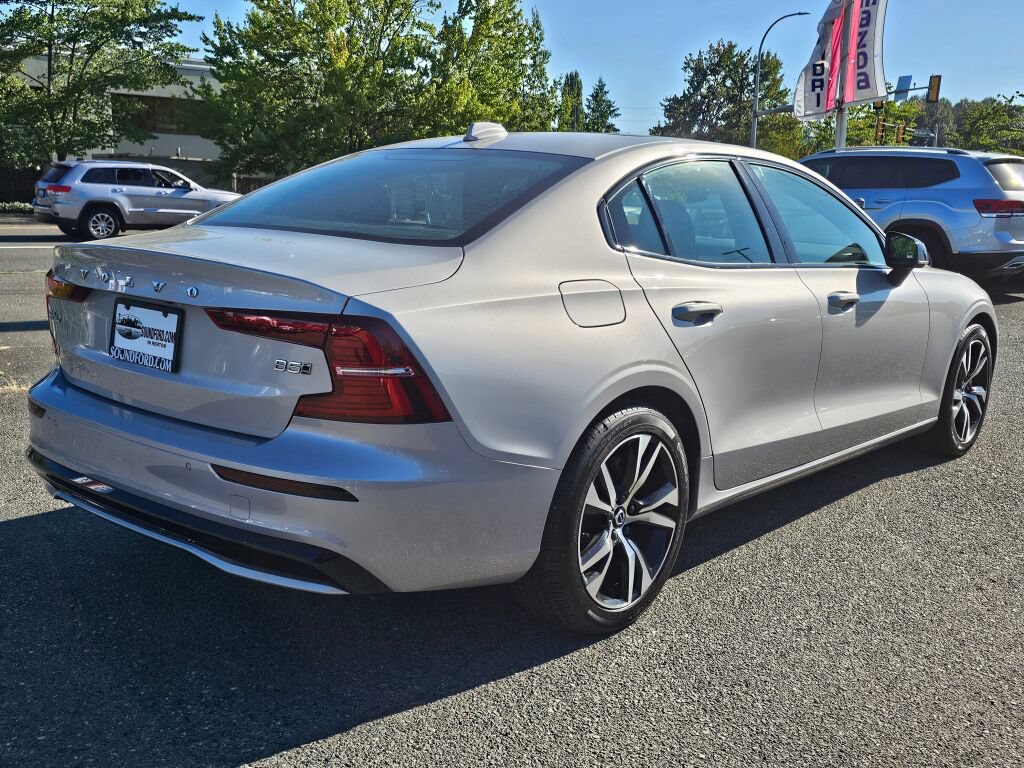 Used 2025 Volvo S60 B5 Core AWD/4WD image 5