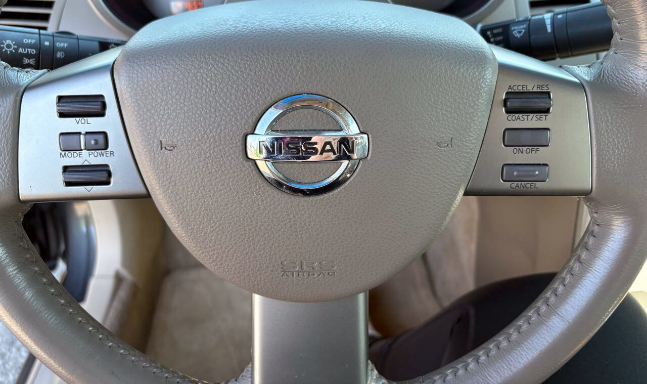 Used 2005 Nissan Maxima 3.5 SL w/ (T05) Navigation System Pkg FWD image 11