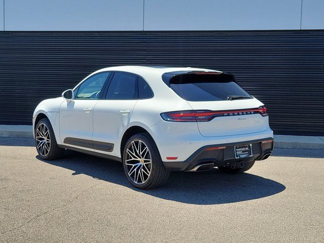 Certified 2023 Porsche Macan AWD/4WD image 7