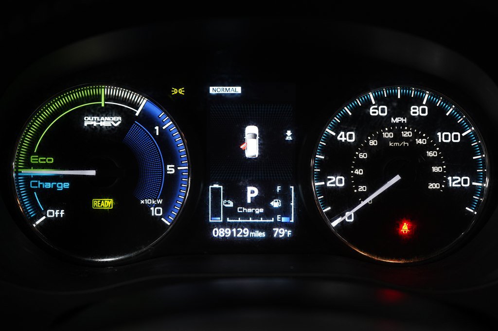 Used 2022 Mitsubishi Outlander SEL AWD/4WD image 17