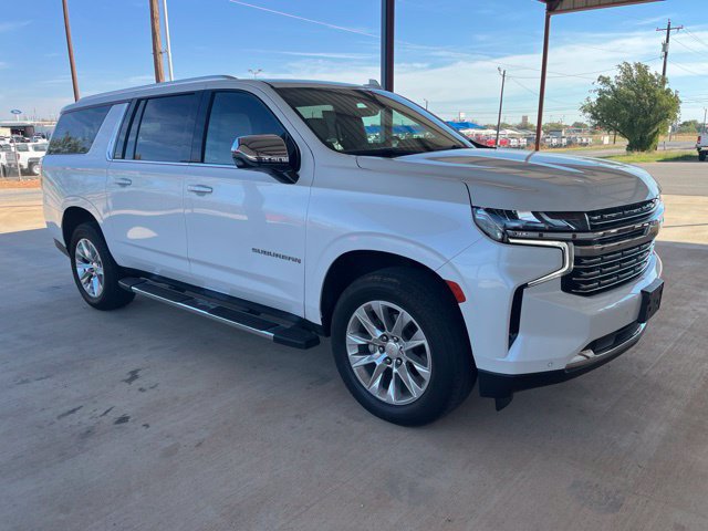 Used 2023 Chevrolet Suburban Premier AWD/4WD image 3