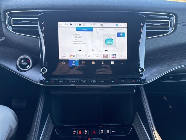 Used 2024 Jeep Wagoneer Series II w/ Flexible Seating Group image 20