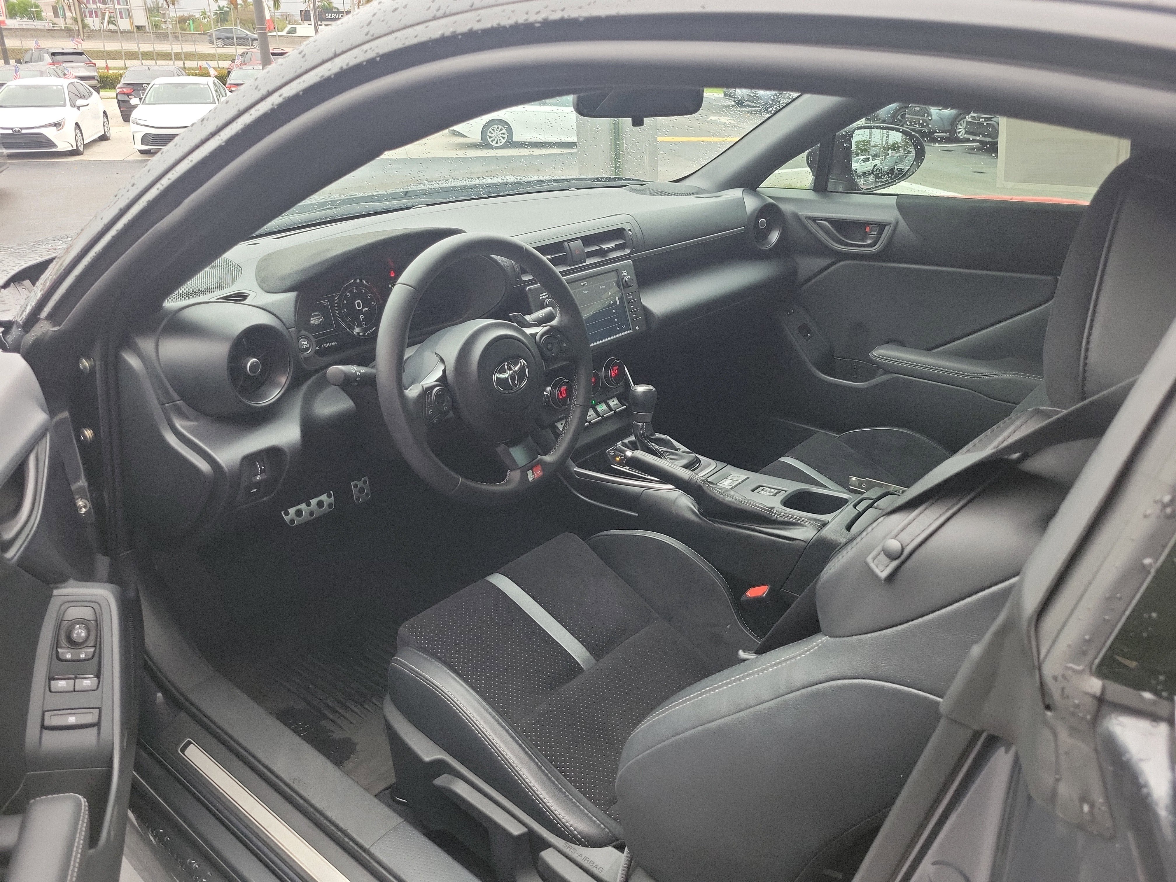 Used 2025 Toyota GR86 Premium w/ Performance Package image 14