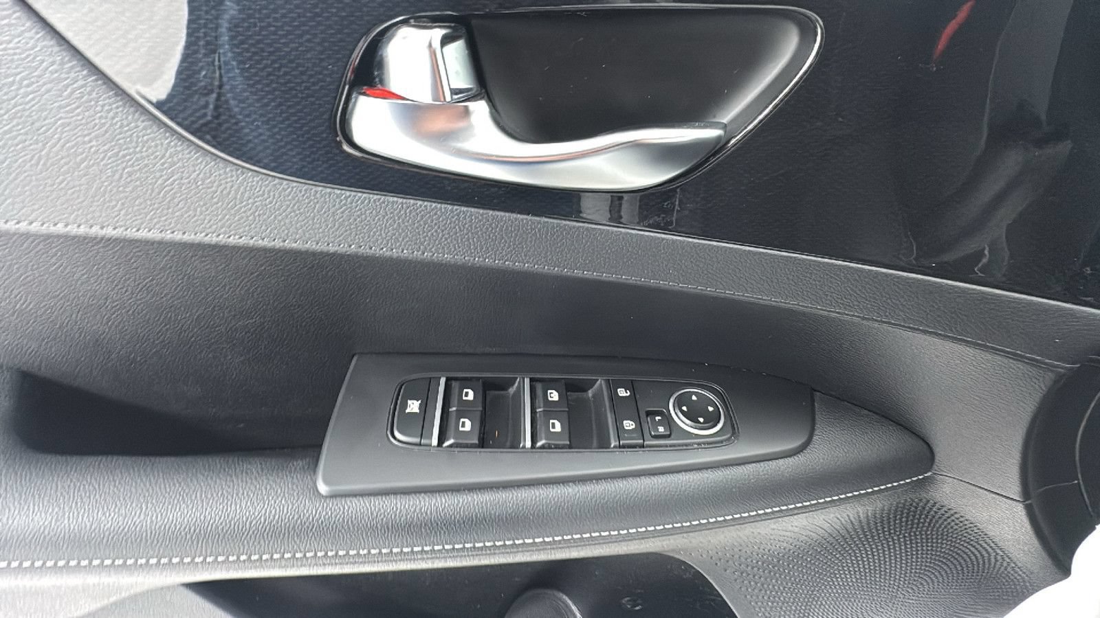Used 2024 Kia Forte GT-Line FWD image 17