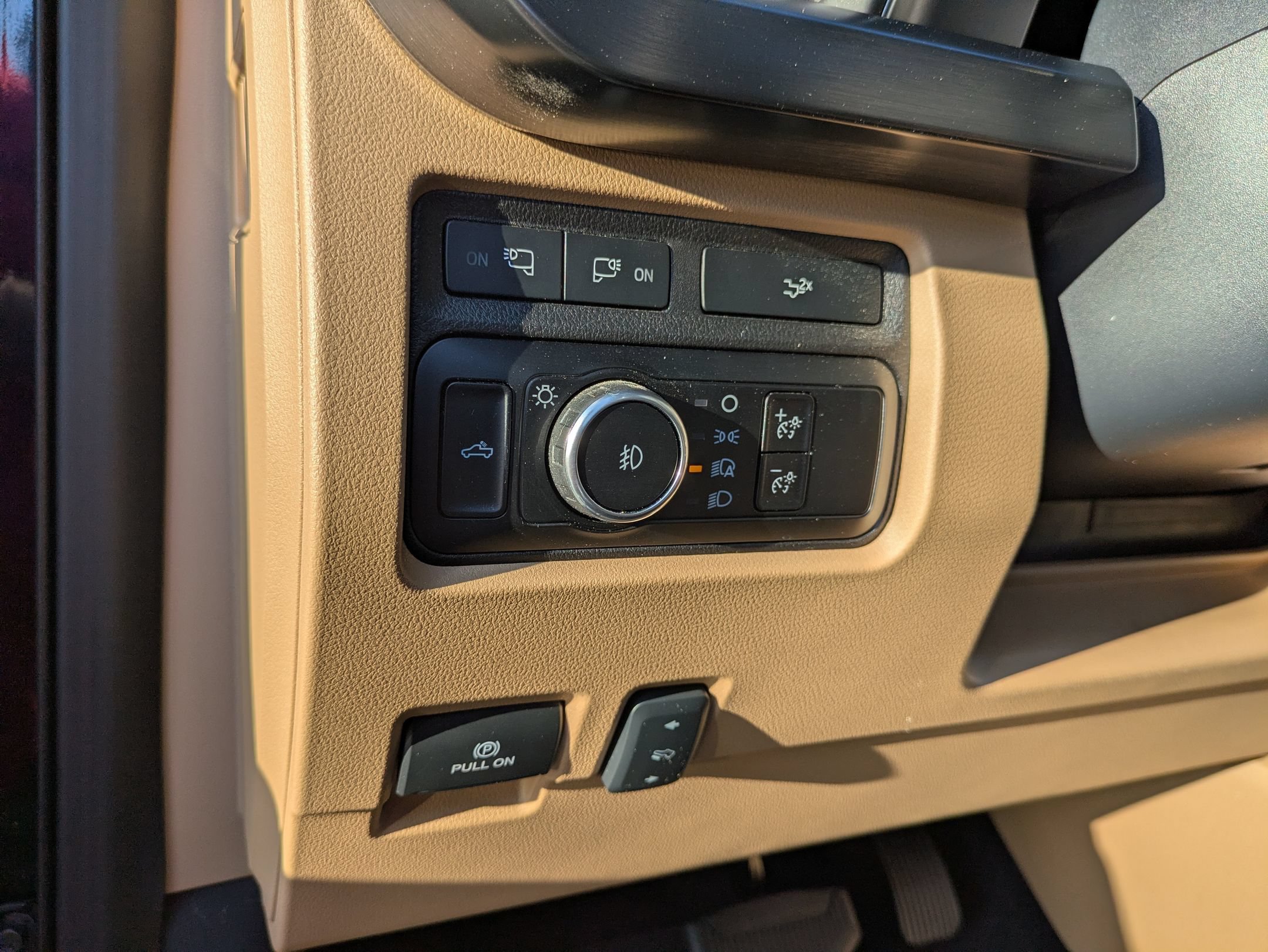 Certified 2024 Ford F250 Lariat w/ Lariat Ultimate Package AWD/4WD image 15