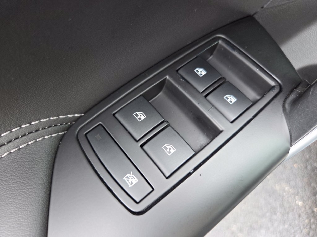 Used 2015 Buick Regal Premium FWD image 31