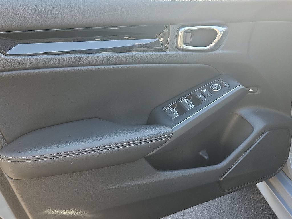 Used 2024 Honda Civic Touring image 12