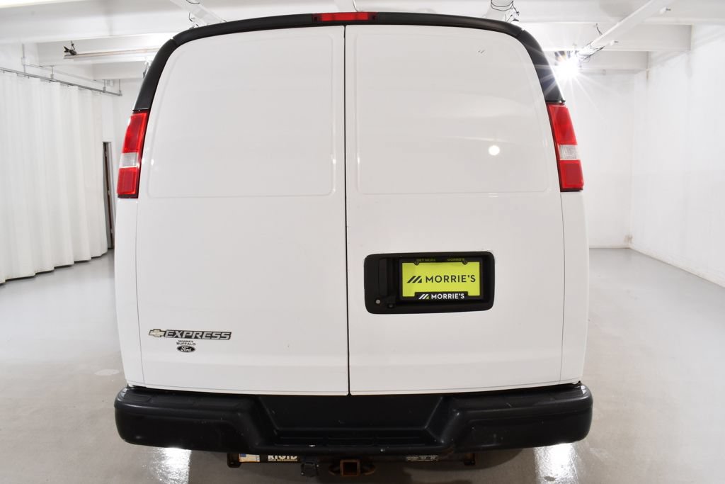 Used 2018 Chevrolet Express 2500 w/ Driver Convenience Package RWD image 13