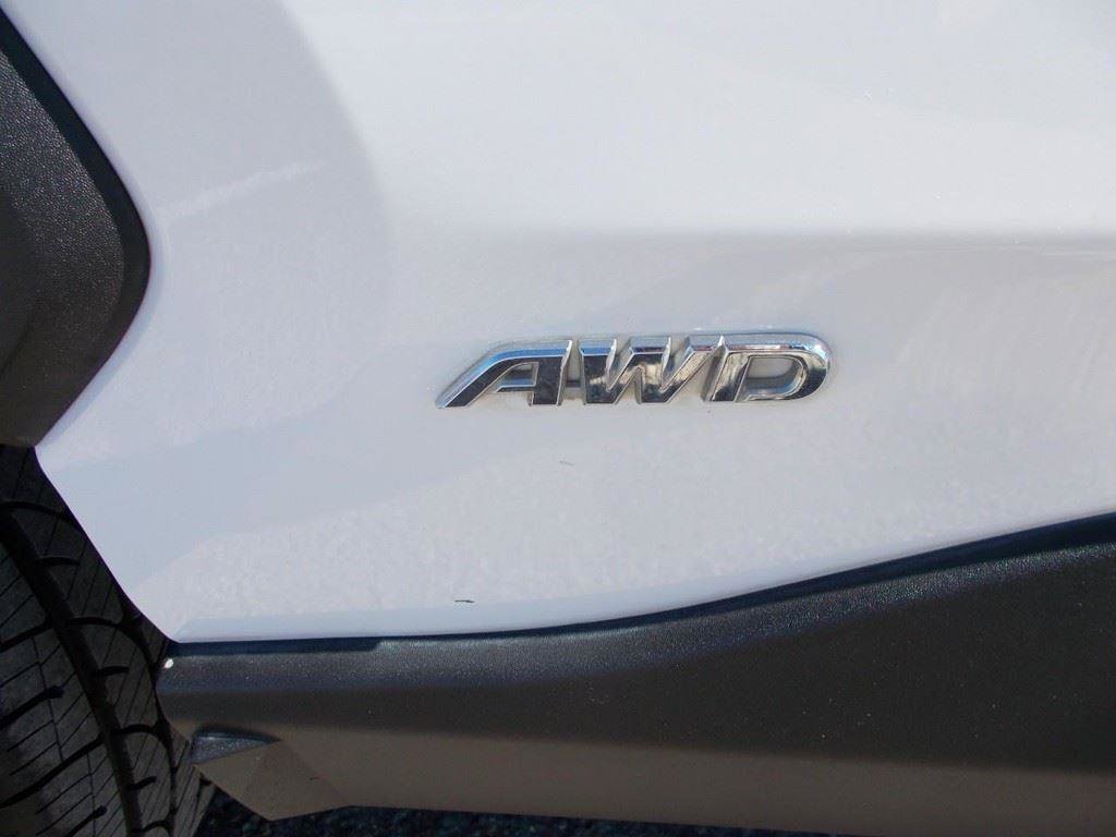 Used 2023 Toyota RAV4 XLE image 9