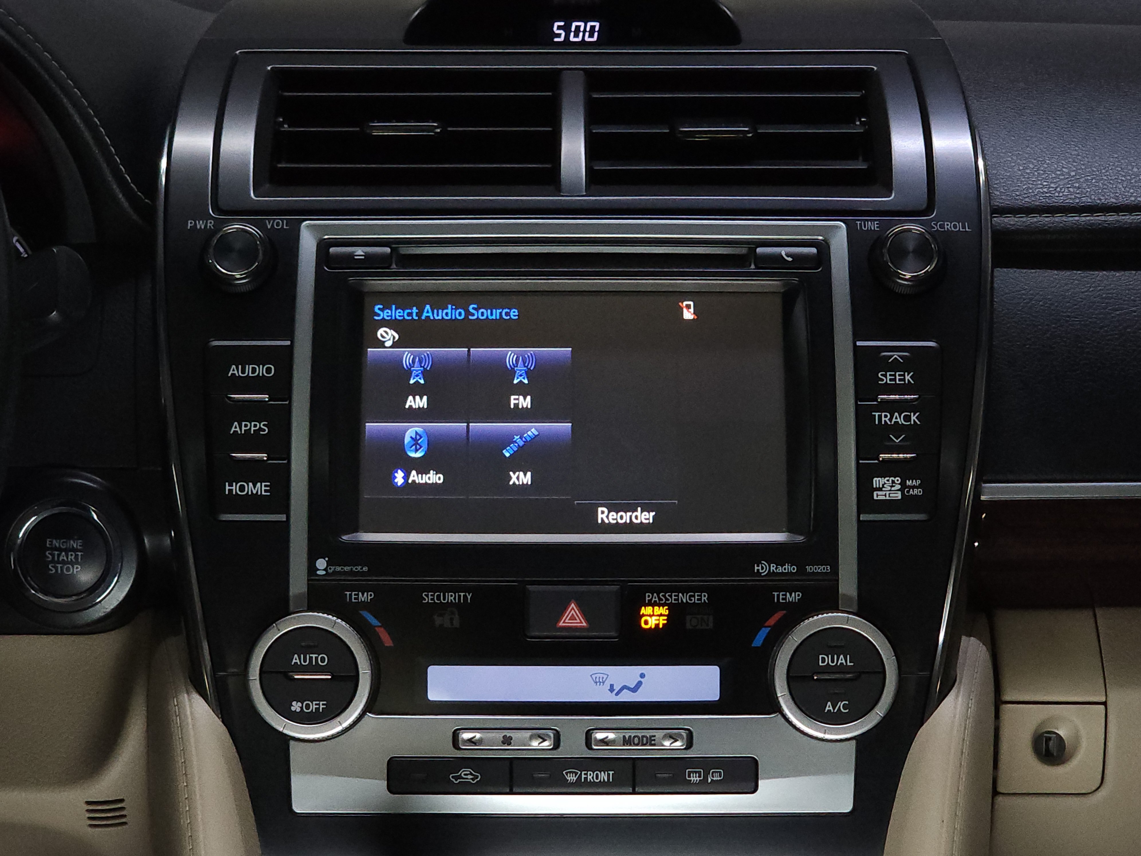 Used 2014 Toyota Camry XLE FWD image 29