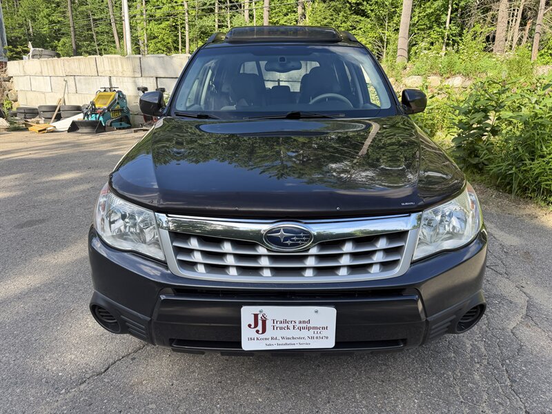 Used 2011 Subaru Forester 2.5X Premium AWD/4WD image 2