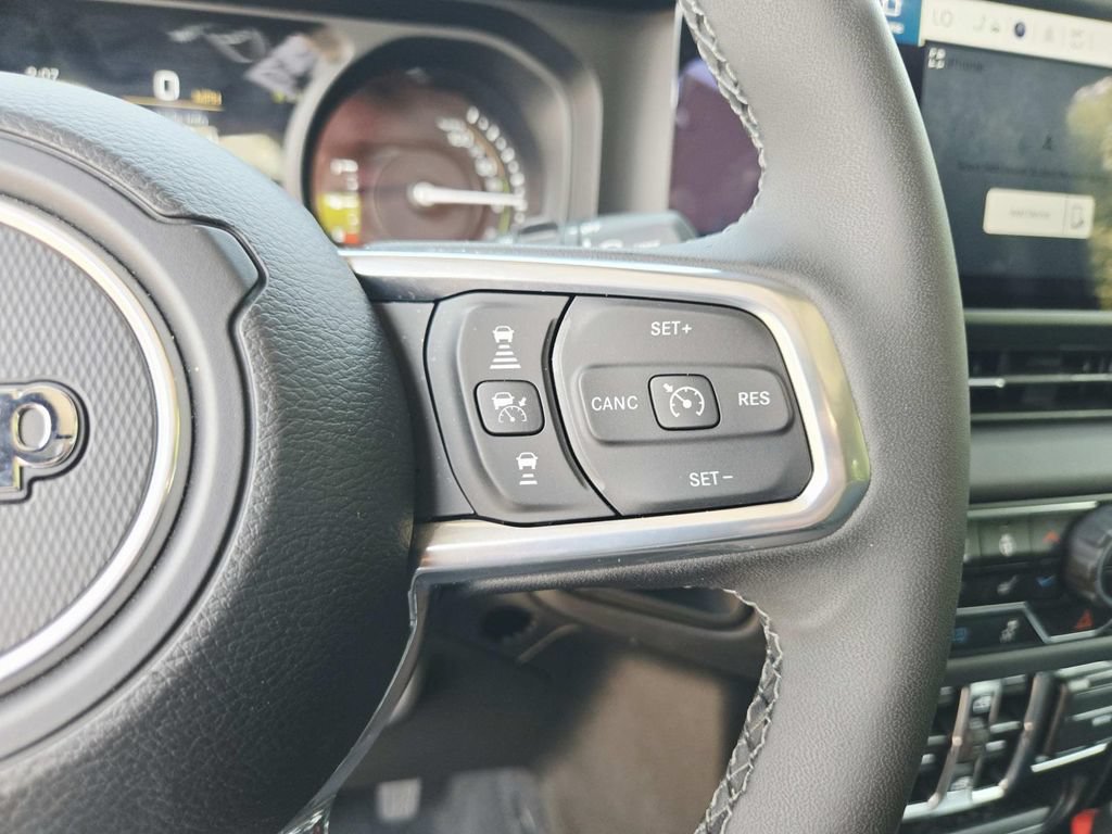 Certified 2025 Jeep Wrangler Unlimited Sahara AWD/4WD image 23
