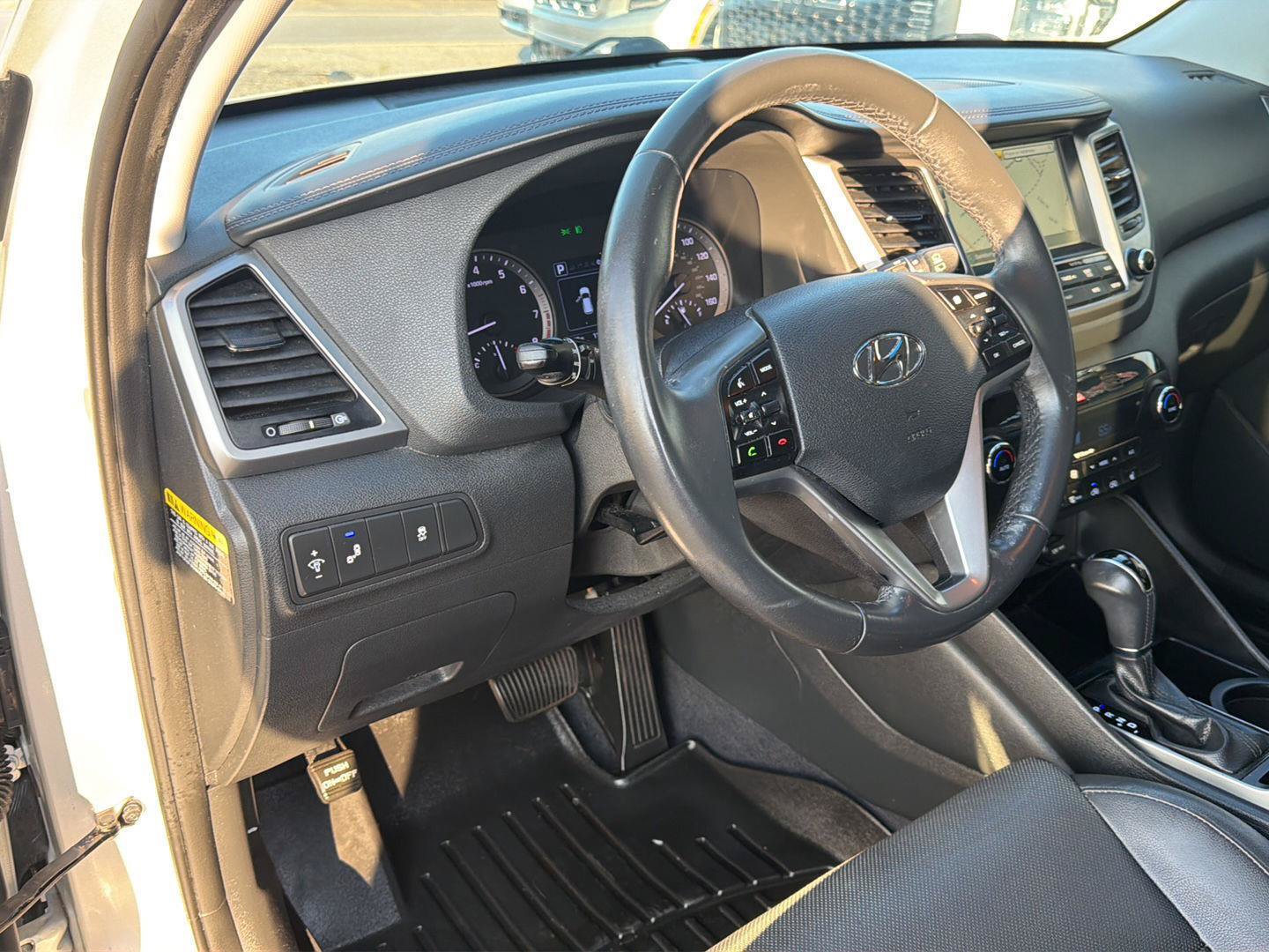 Used 2017 Hyundai Tucson SE Plus AWD/4WD image 15