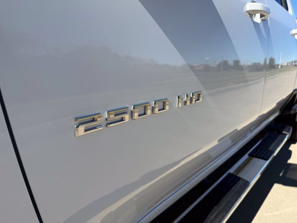 Used 2026 Chevrolet Silverado 2500 LT AWD/4WD image 15