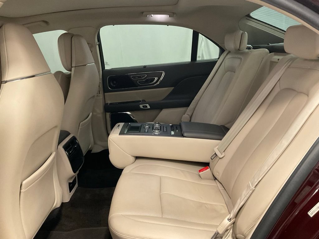 Used 2018 Lincoln Continental Reserve w/ Rear-seat Package AWD/4WD image 37