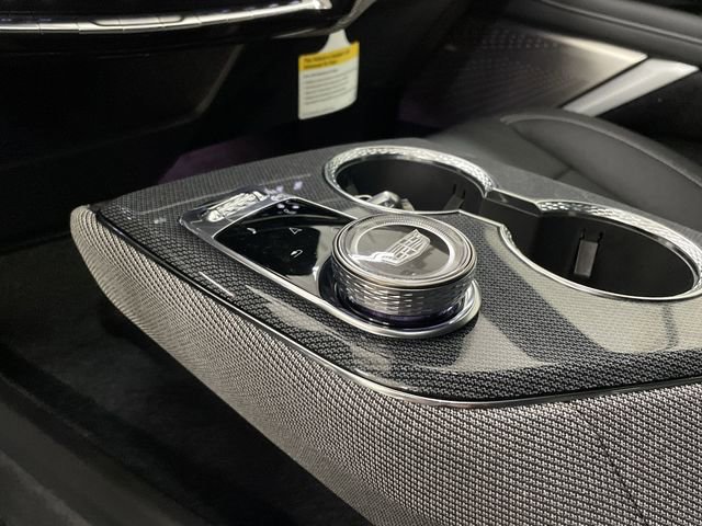 New 2025 Cadillac Optiq Sport 2 w/ LPO, Floor Liner Package AWD/4WD image 24