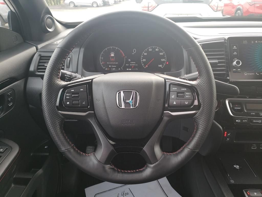 Used 2025 Honda Ridgeline Black Edition image 14