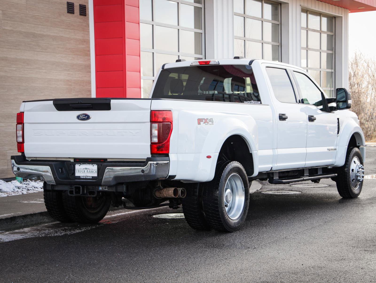 Used 2021 Ford F450 XLT w/ XLT Value Package image 3