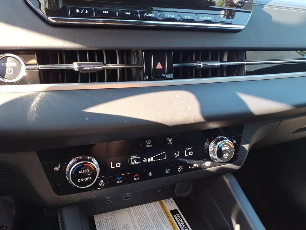 New 2026 Nissan Rogue Platinum AWD/4WD image 17
