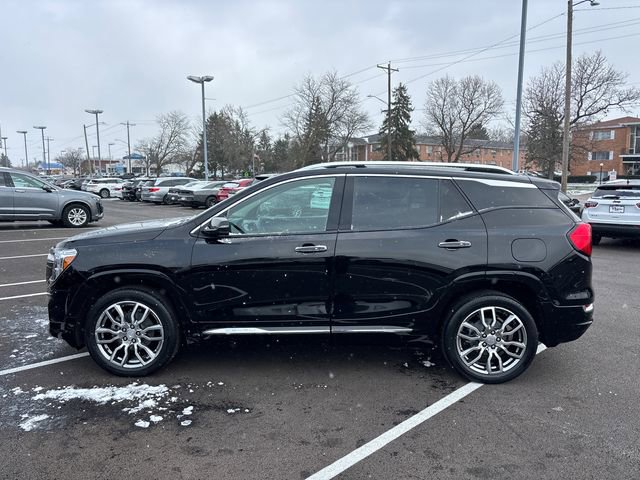 Used 2023 GMC Terrain Denali image 3