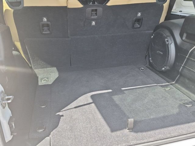 Used 2018 Jeep Wrangler Unlimited Sahara AWD/4WD image 23