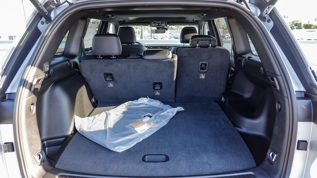 New 2026 Jeep Grand Cherokee Altitude RWD image 31