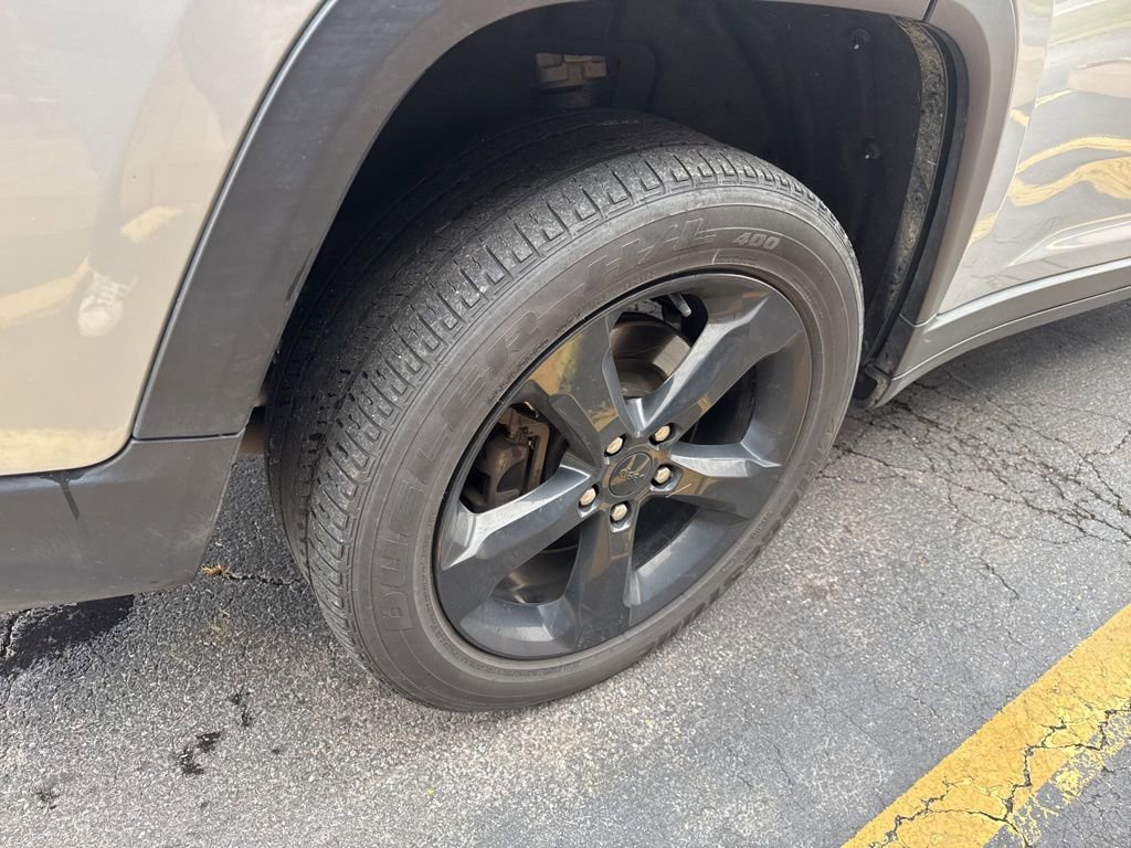 Used 2024 Jeep Grand Cherokee L Altitude image 19