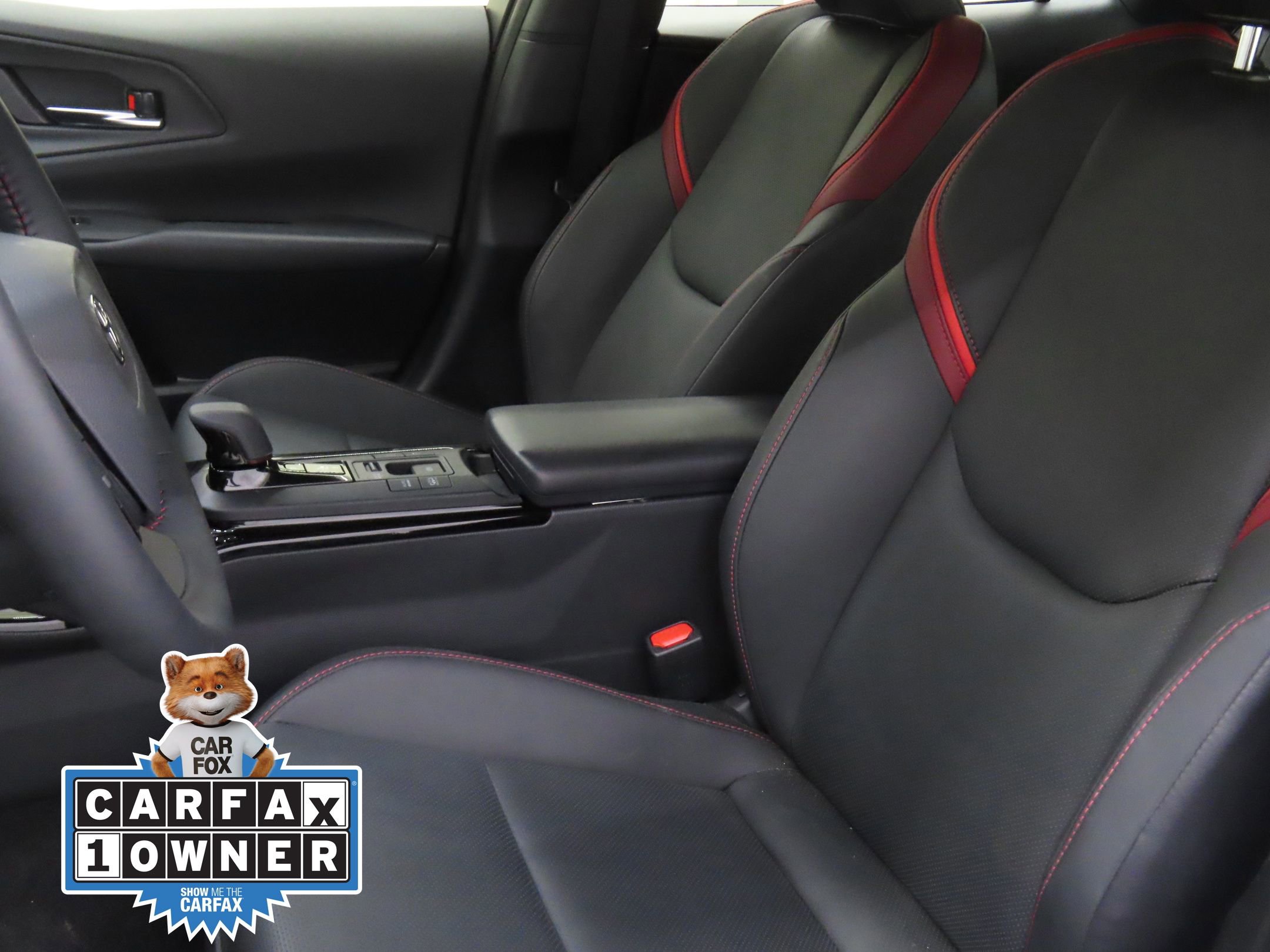 Used 2025 Toyota Prius Plug-In Hybrid image 10