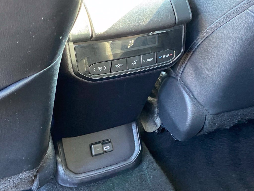 Used 2025 Toyota Highlander XLE AWD/4WD image 30