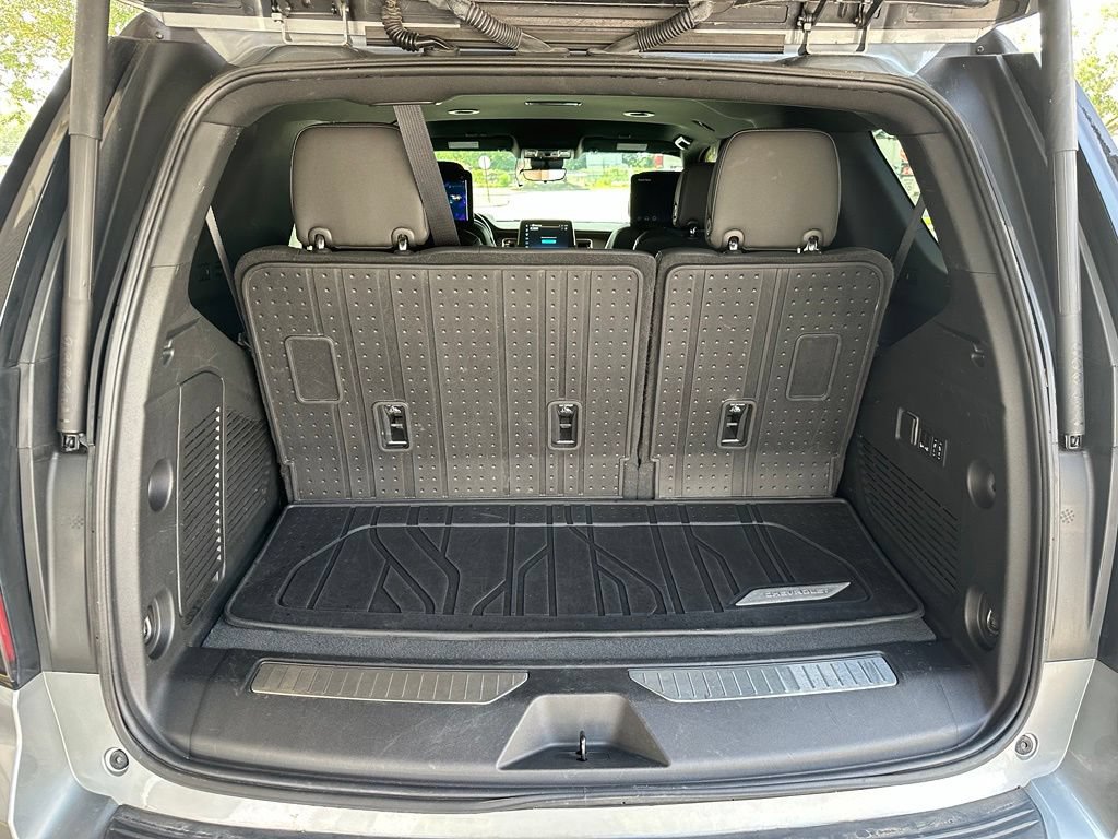 Used 2023 Chevrolet Tahoe High Country AWD/4WD image 34