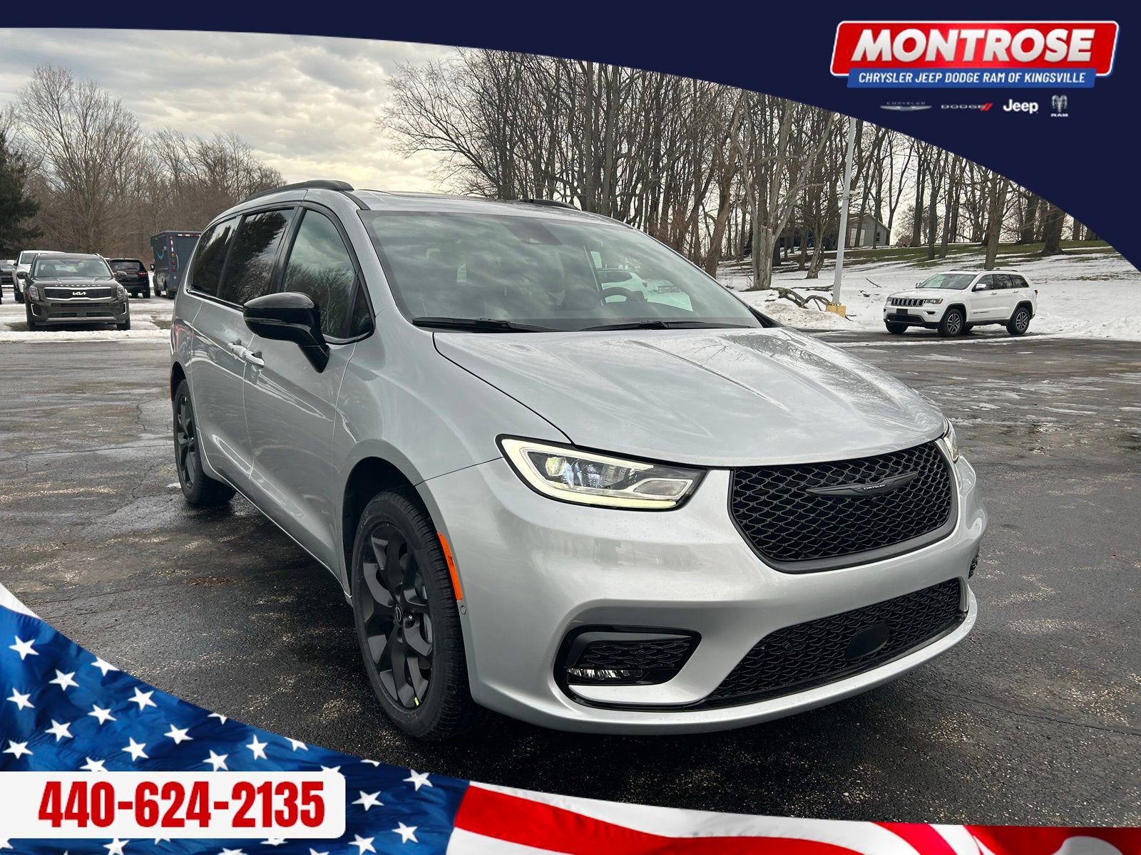 New 2026 Chrysler Pacifica Limited w/ Uconnect Theater Family Group AWD/4WD image 7