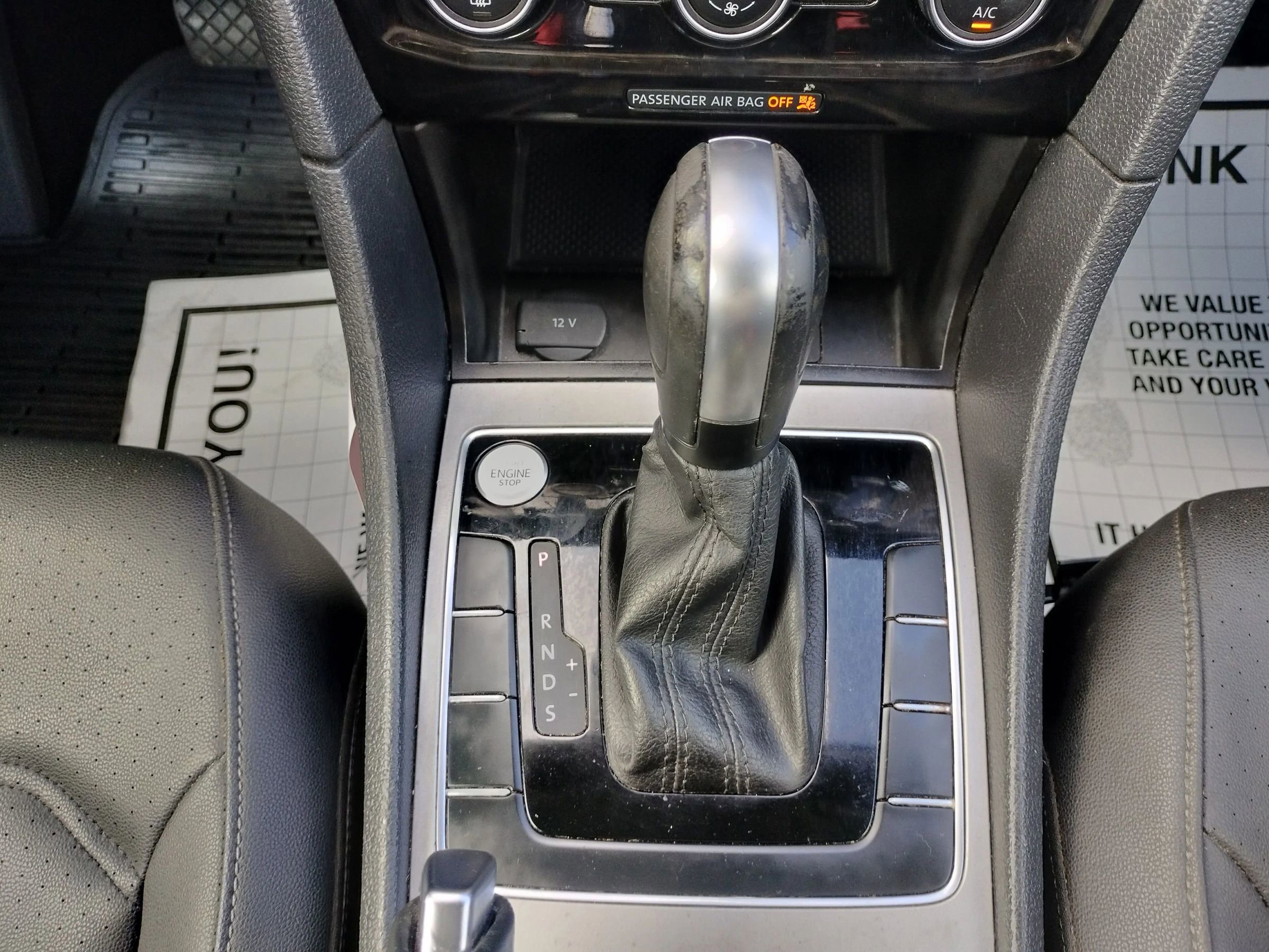 Used 2021 Volkswagen Passat 2.0T SE w/ Luggage Net & Mats Package image 38