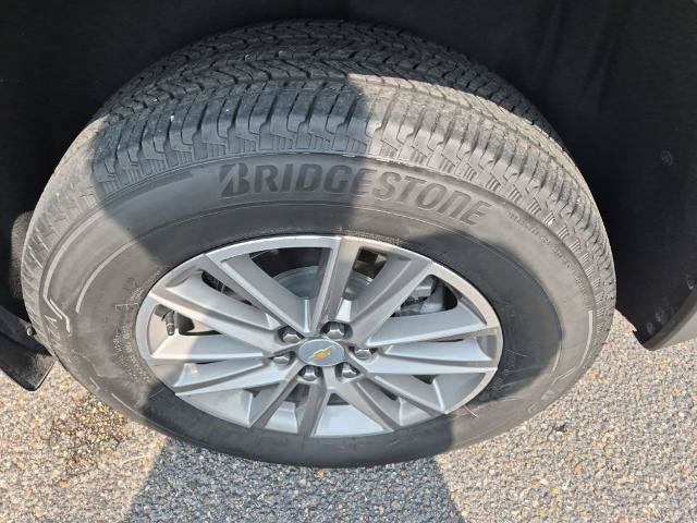 Used 2023 Chevrolet Traverse LT FWD image 27