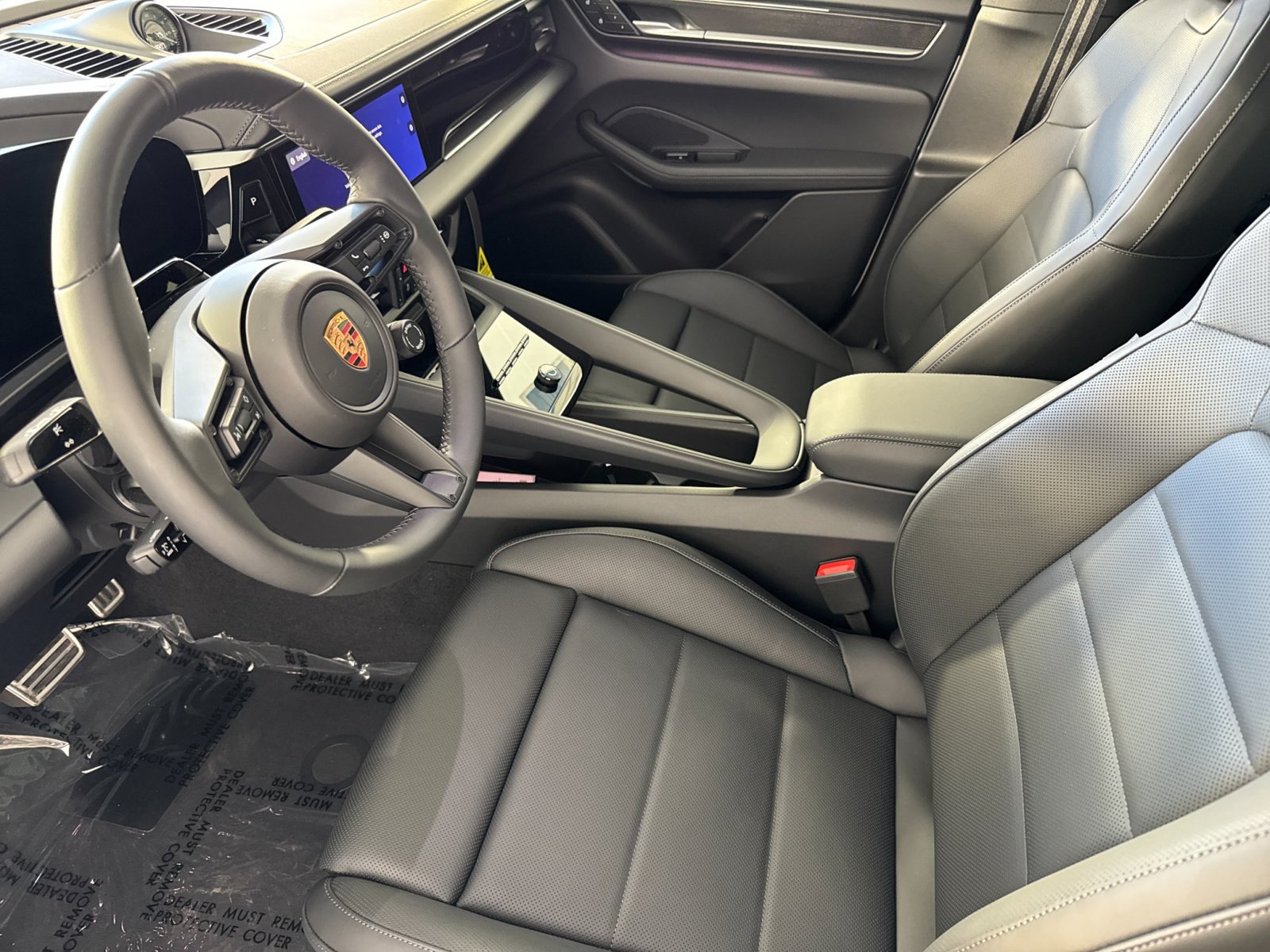 New 2026 Porsche Macan 4S Electric AWD/4WD image 4