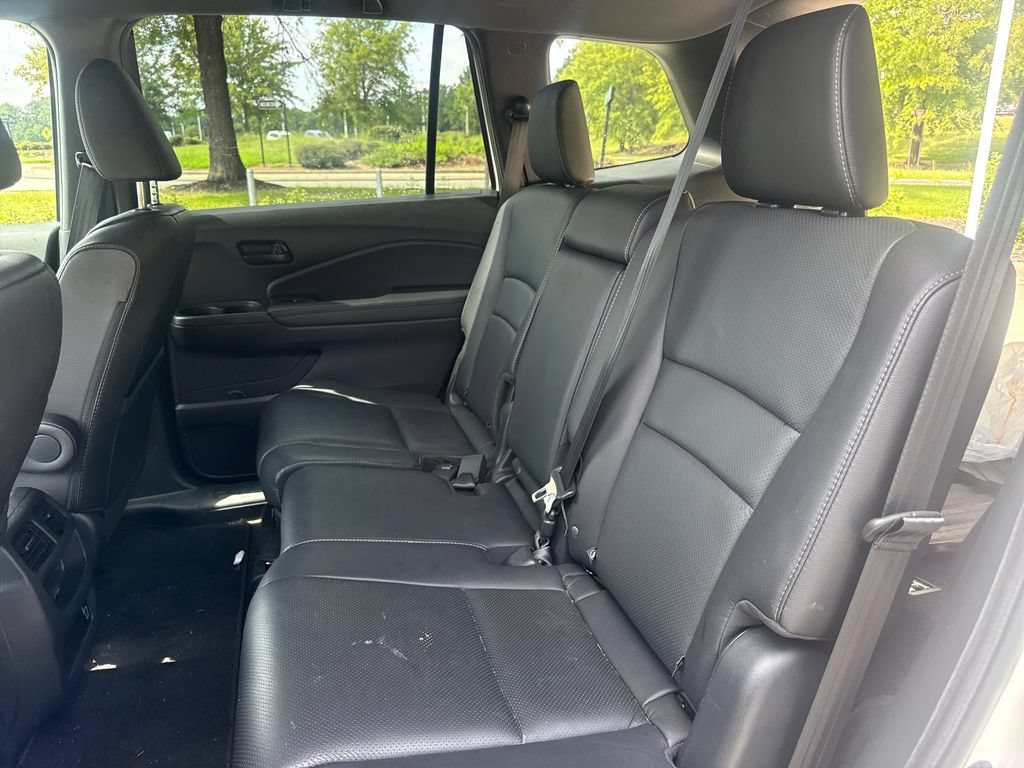 Certified 2023 Honda Passport EX-L image 32