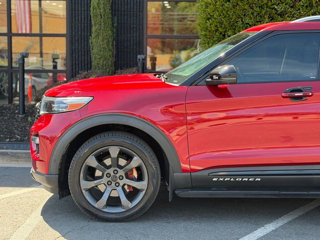 Used 2020 Ford Explorer Platinum w/ Premium Technology Package AWD/4WD image 10