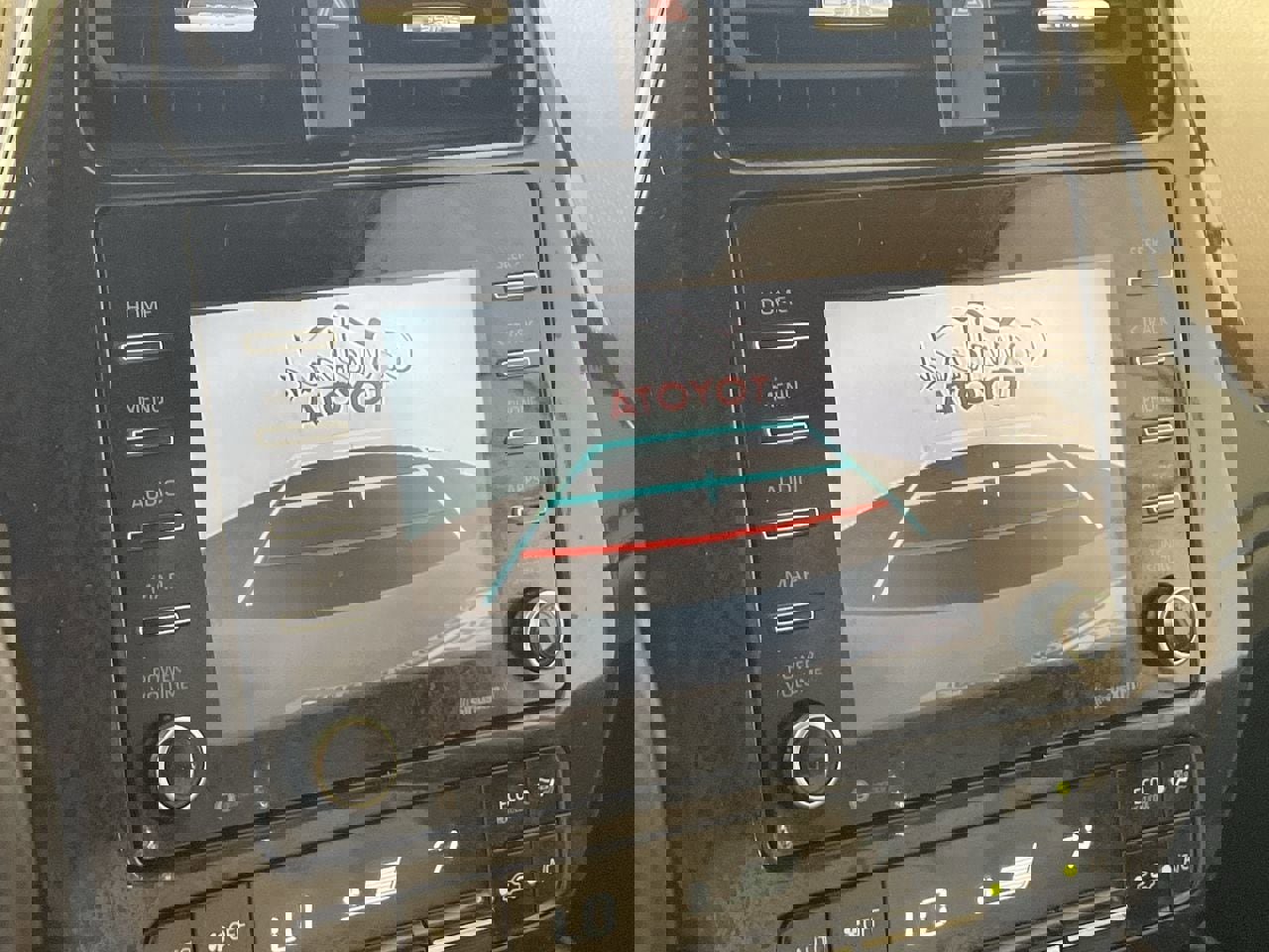 Used 2021 Toyota Prius XLE w/ Advanced Technology Package image 16