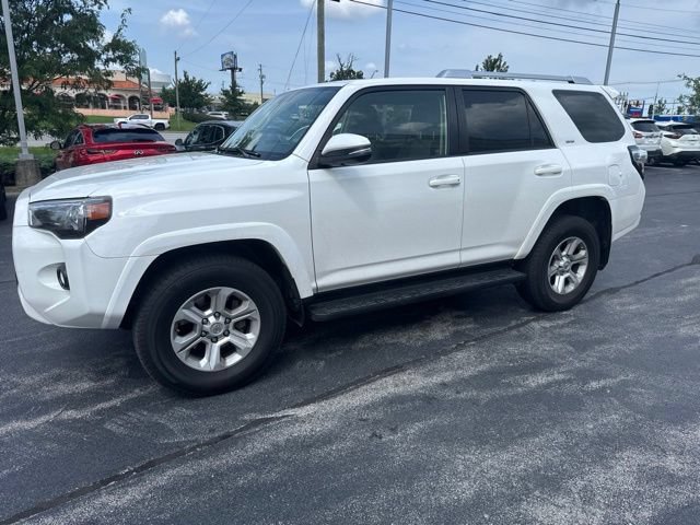 Used 2017 Toyota 4Runner SR5 Premium AWD/4WD image 3