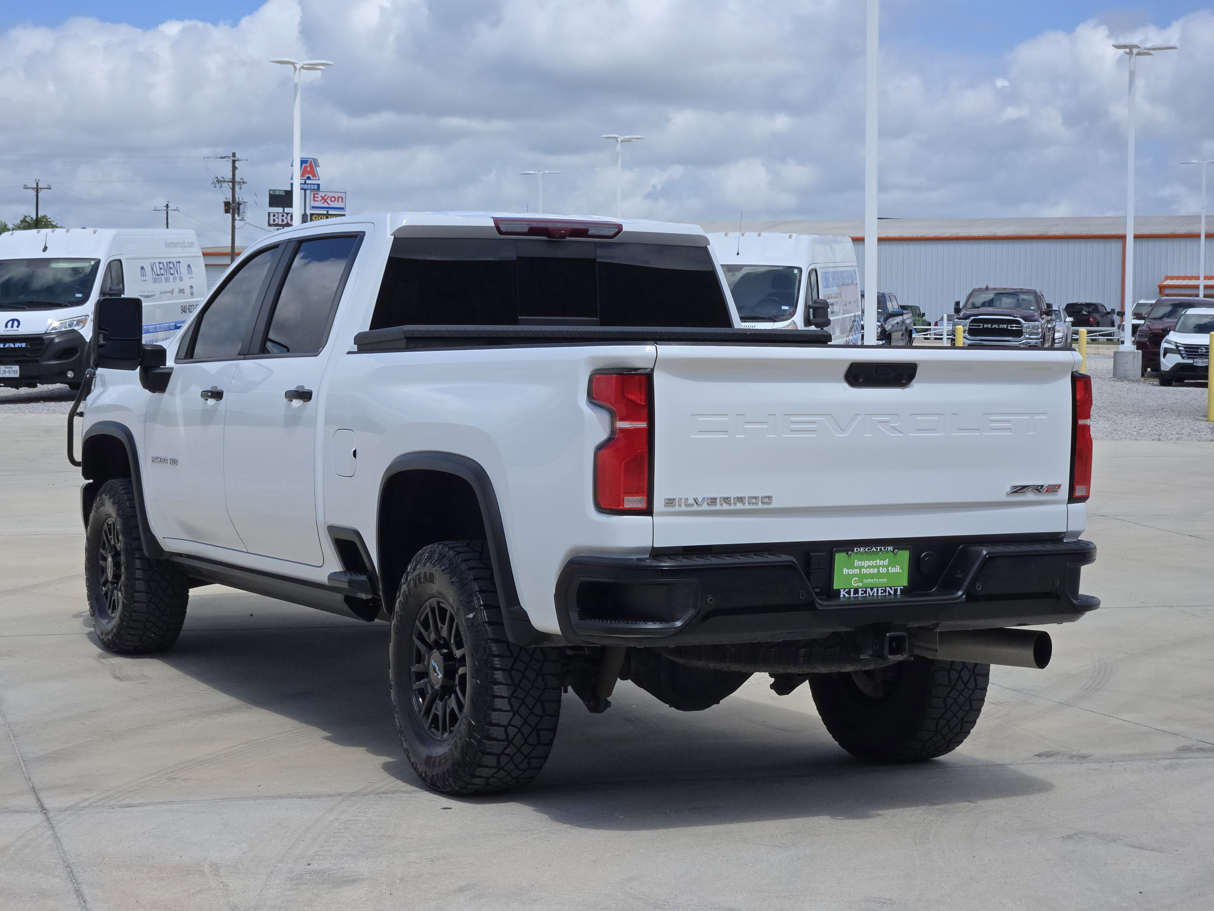 Used 2024 Chevrolet Silverado 2500 ZR2 w/ Technology Package AWD/4WD image 6