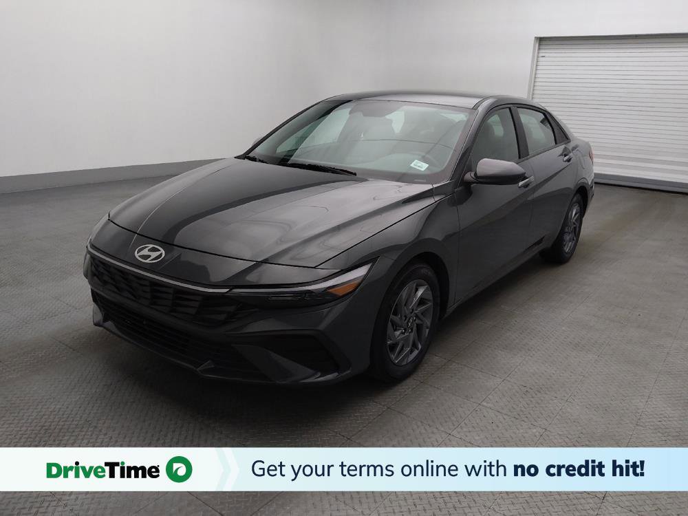 Used 2024 Hyundai Elantra SEL image 1
