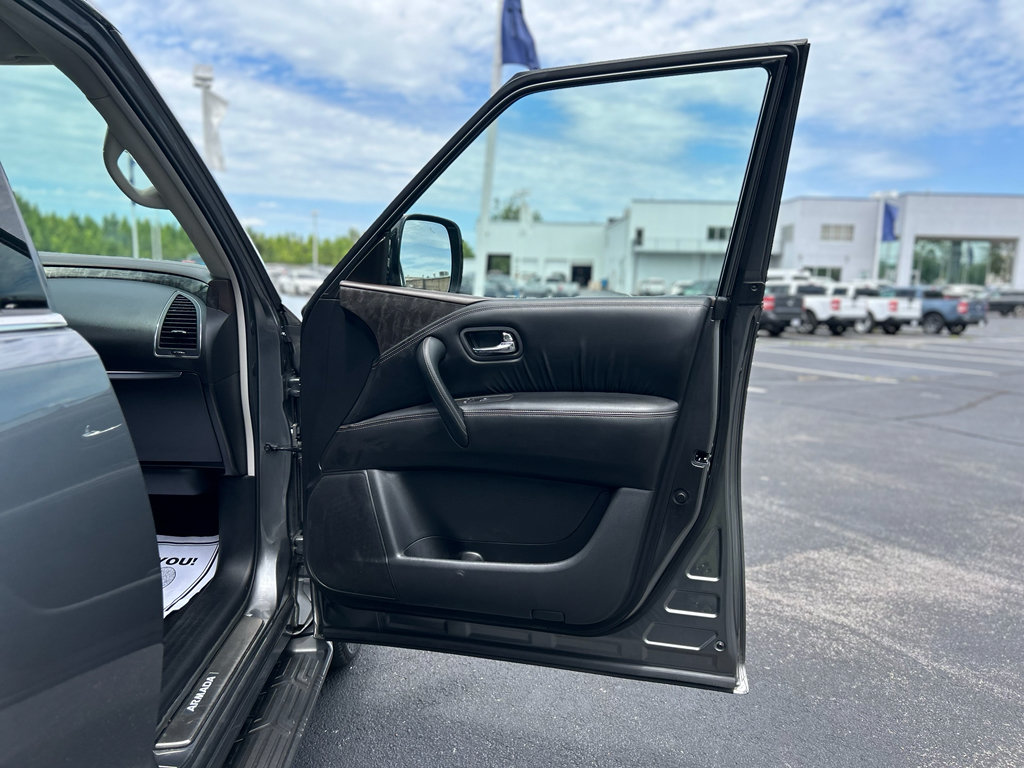 Used 2024 Nissan Armada Platinum w/ Captain's Chairs Package RWD image 19