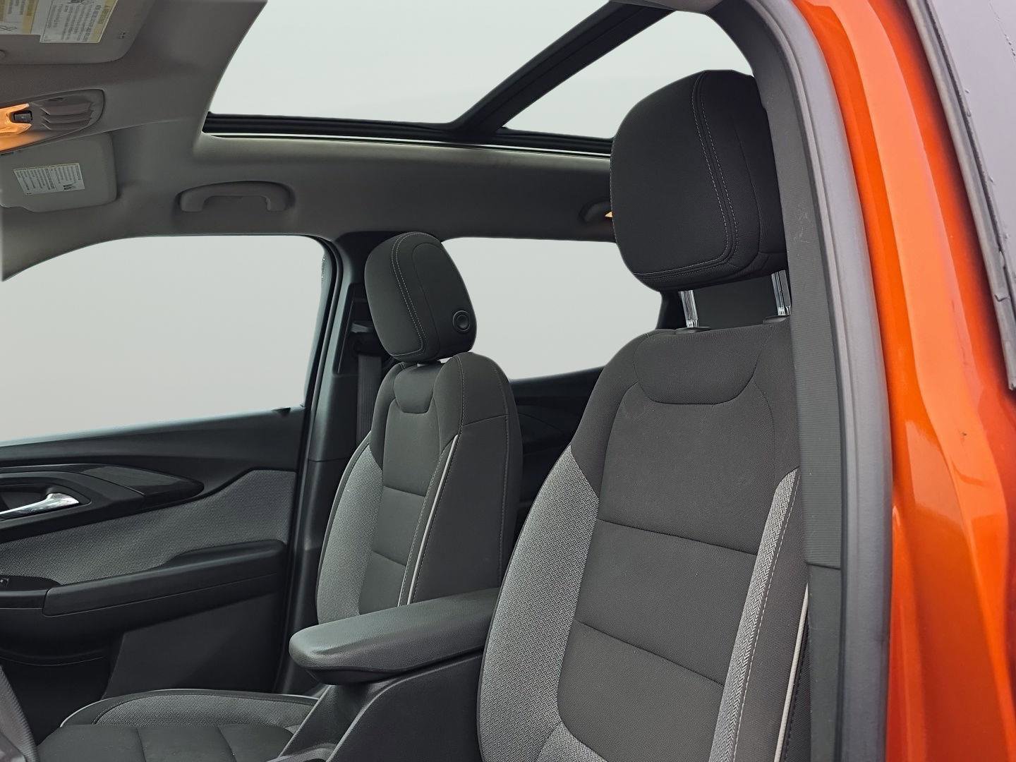 Used 2022 Chevrolet TrailBlazer LT w/ Sun and Liftgate Package AWD/4WD image 32