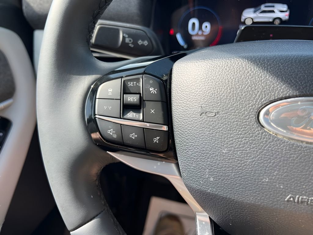 Used 2025 Ford Explorer Platinum w/ LUX Leather Package AWD/4WD image 37