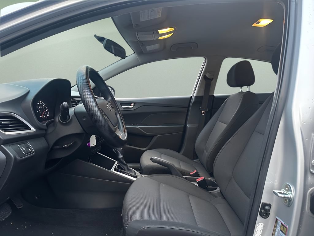 Used 2021 Hyundai Accent SE FWD image 14