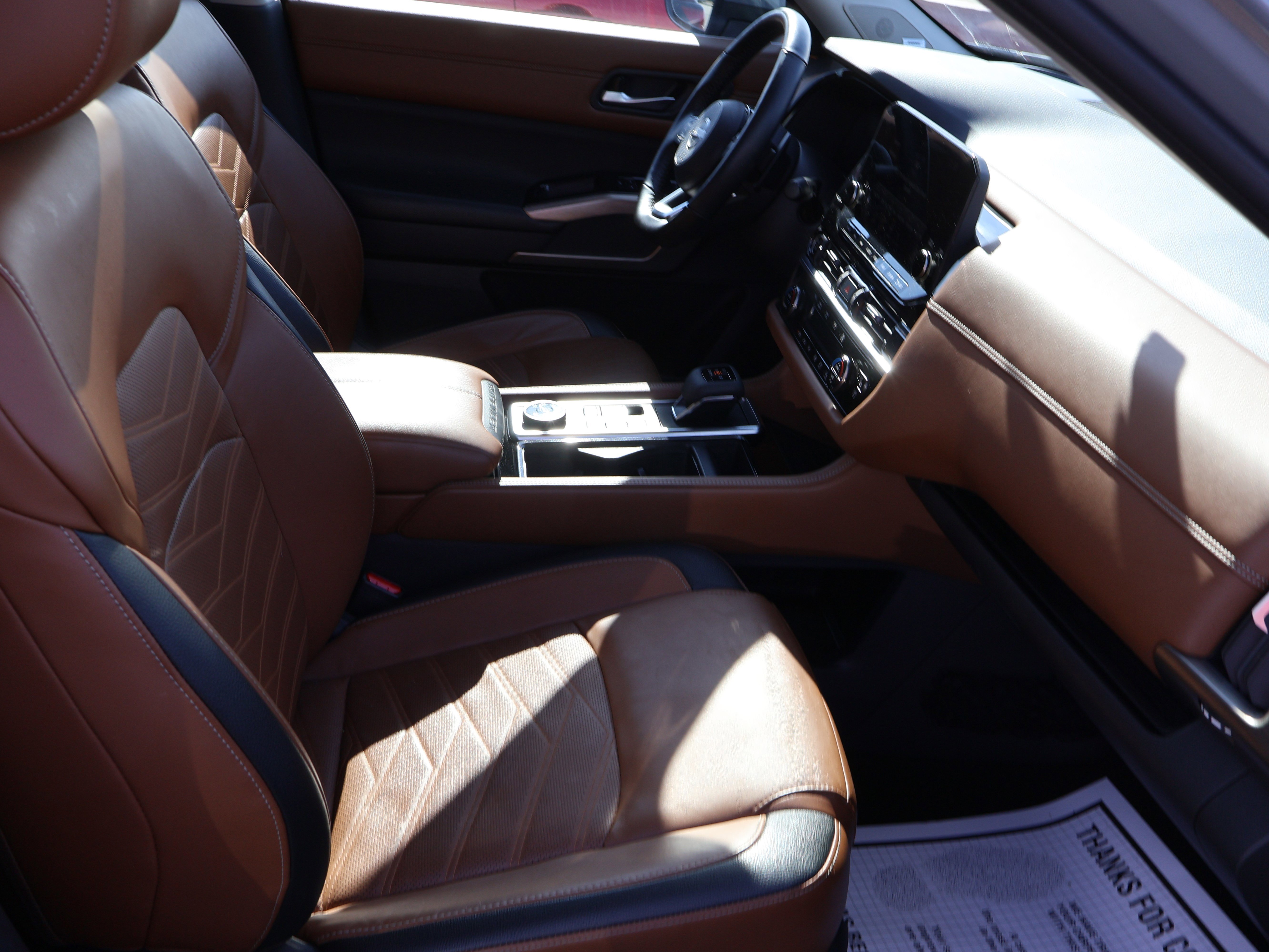 Used 2023 Nissan Pathfinder Platinum w/ Lighting Package (N93) image 11