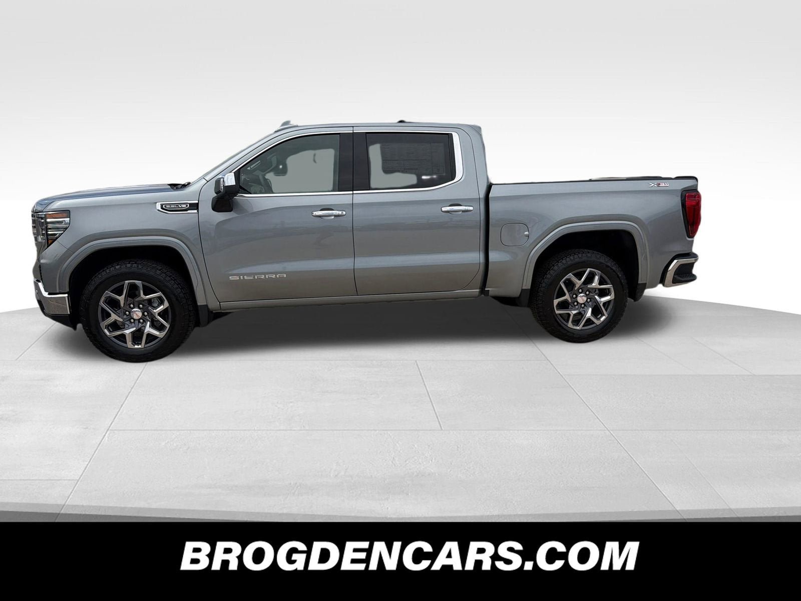 New 2026 GMC Sierra 1500 SLT AWD/4WD image 5
