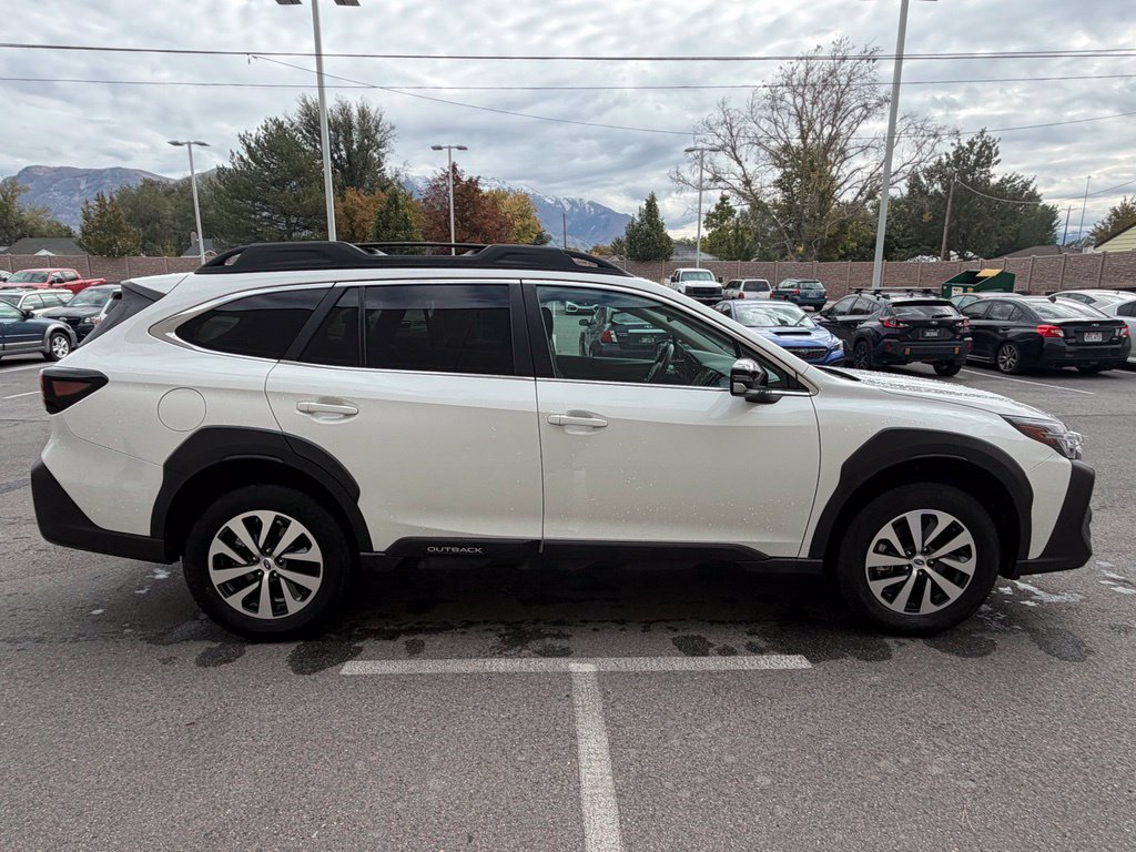 Used 2024 Subaru Outback Premium AWD/4WD image 5