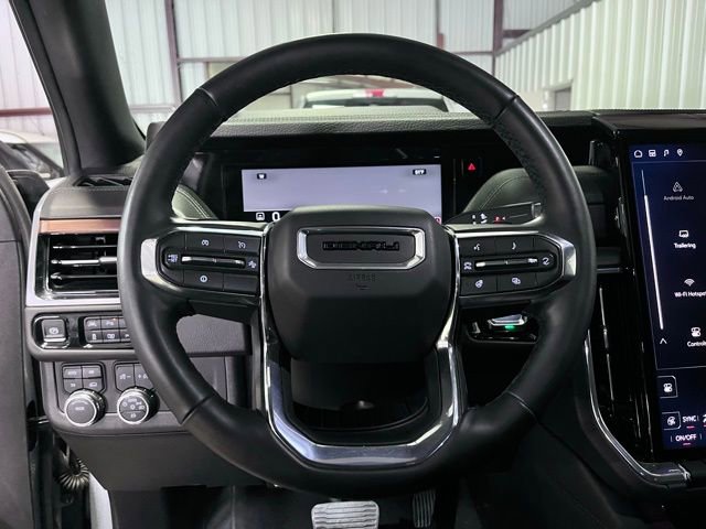 Used 2025 GMC Yukon XL Denali image 23