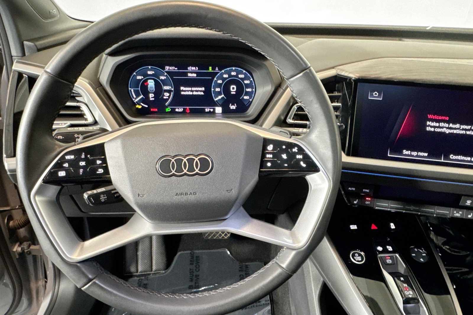 Used 2025 Audi Q4 e-tron Premium Plus image 11