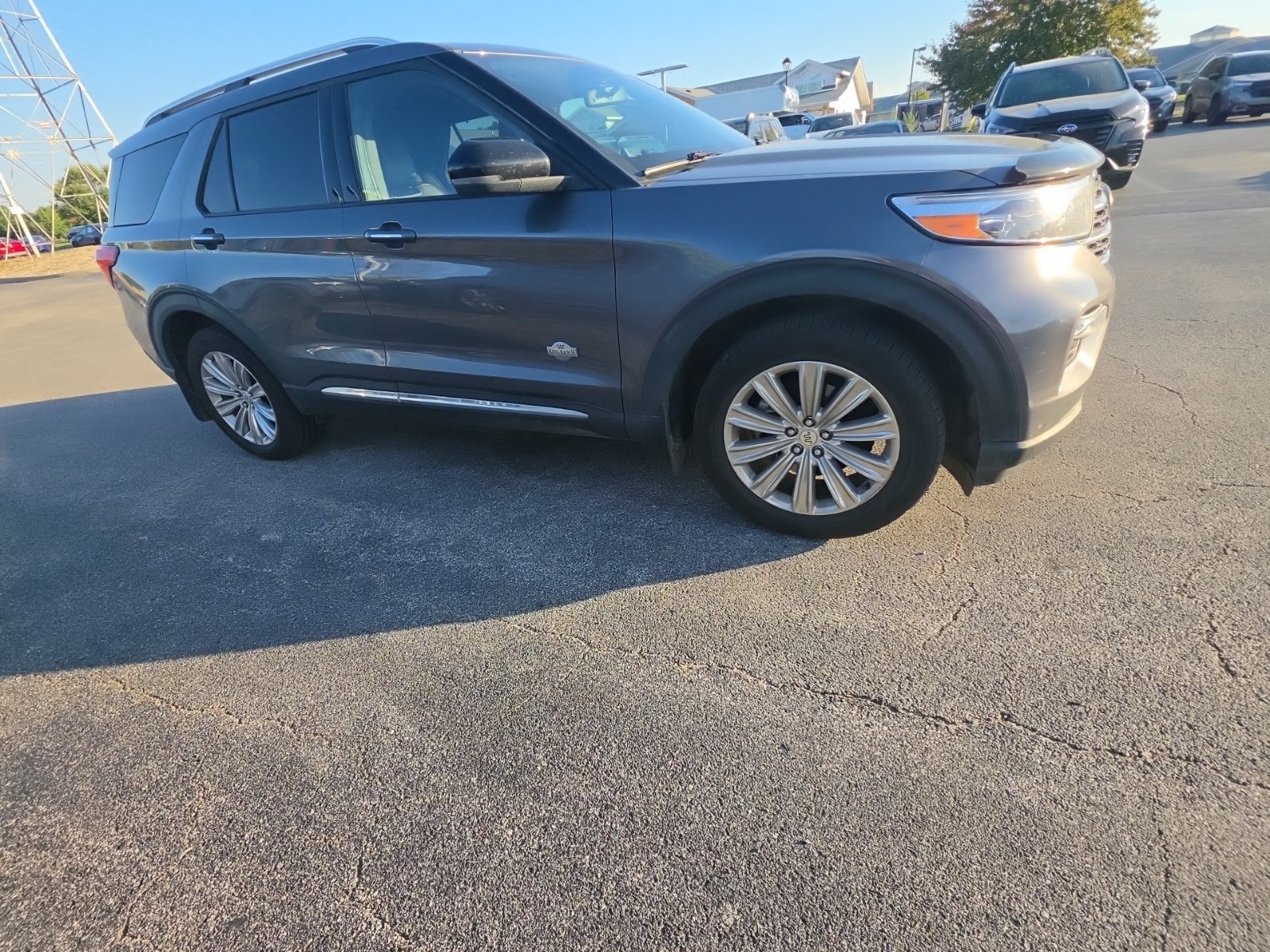 Used 2022 Ford Explorer King Ranch w/ Premium Technology Package AWD/4WD image 15